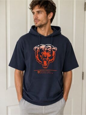 NFL Chicago Bears Short Sleeve Hoodie T-Shirt Navy Blue Graphic Pullover
